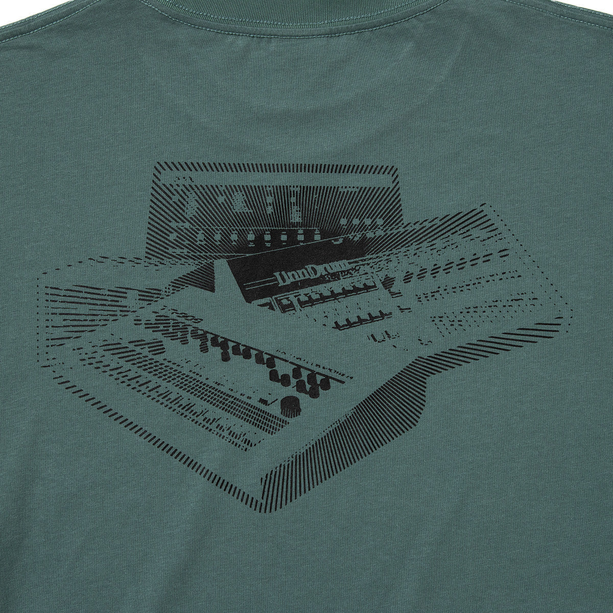 SARCASTIC I Heart Drum Machines Short Sleeve Tee サキャスティック アイ ハート ドラム マシーンズ ショートスリーブ ティー SAR261007【メンズ メンズTシャツ 半袖Tシャツ プリントTシャツ グラフィックTシャツ 26SS】