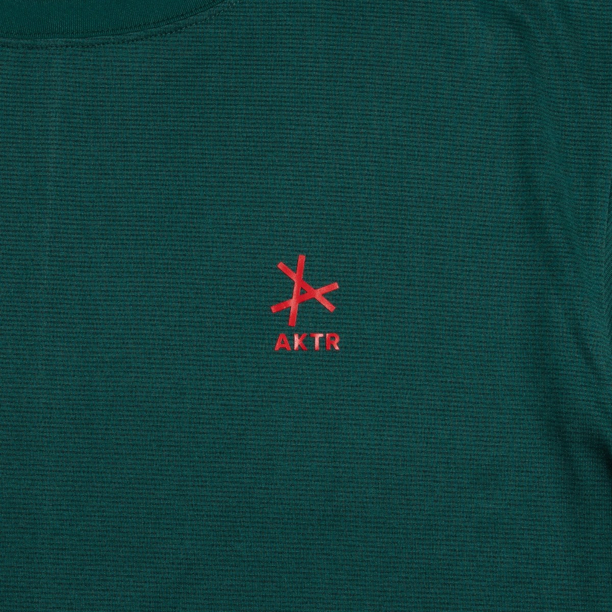 AKTR MELT CAMO BOX LOGO SPORTS TEE アクター メルトカモ ボックスロゴ スポーツTシャツ 126-031005【メンズ スポーツTシャツ 吸汗速乾 半袖Tシャツ トレーニングウェア 26SS】