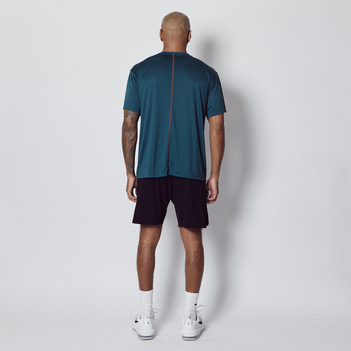 AKTR MELT CAMO BOX LOGO SPORTS TEE アクター メルトカモ ボックスロゴ スポーツTシャツ 126-031005【メンズ スポーツTシャツ 吸汗速乾 半袖Tシャツ トレーニングウェア 26SS】