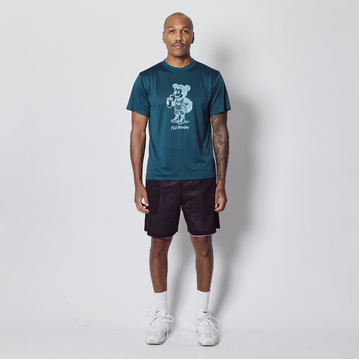 AKTR SKETCH NICK SPORTS TEE アクター スケッチ ニック スポーツ ティー 126-032005【メンズ スポーツTシャツ 半袖Tシャツ トレーニングウェア メンズスポーツウェア 26SS】