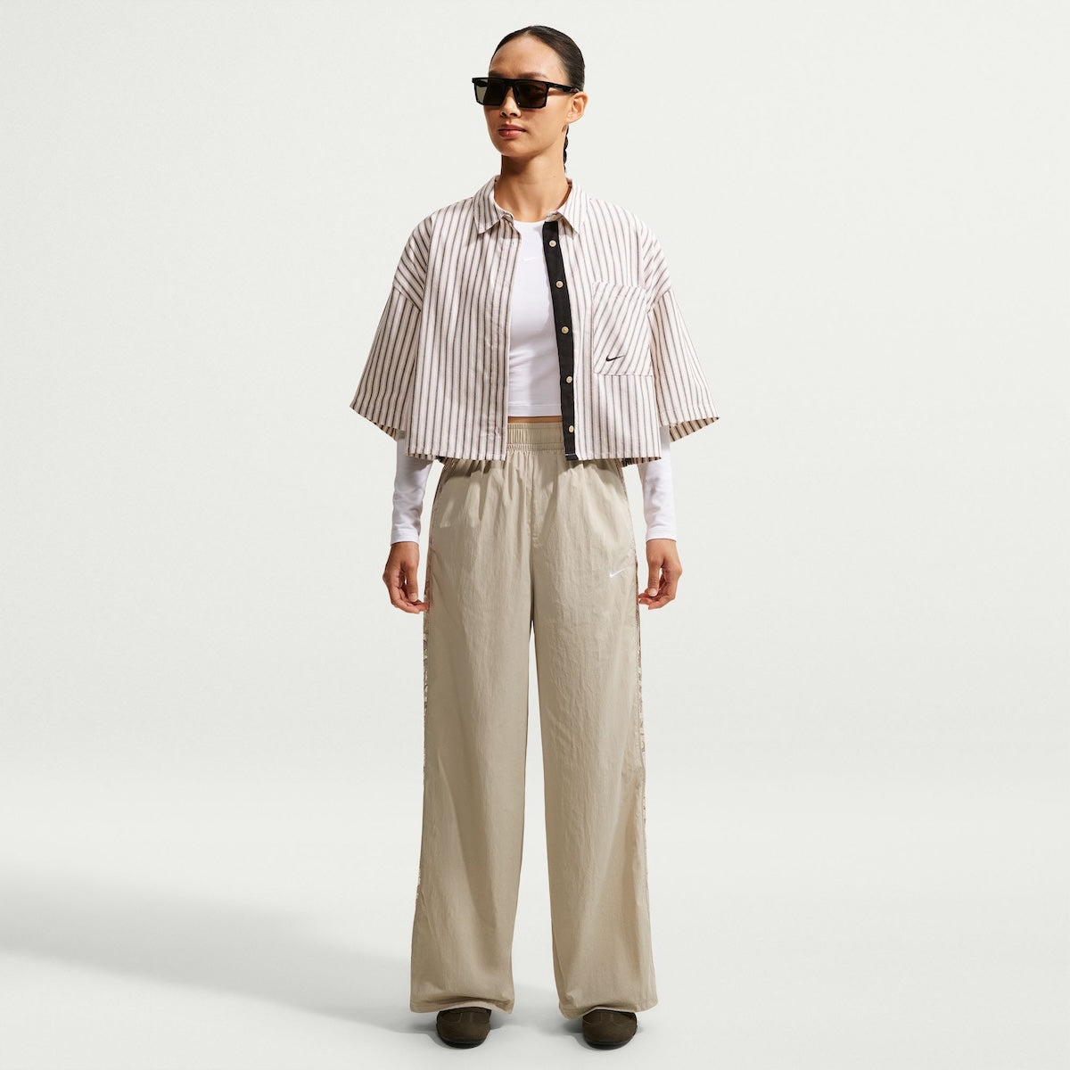 NIKE Loose Mid-Rise Lace Track Pants ナイキ ルーズ ミッドライズ レース トラックパンツ IU1984【レディース スポーツウェア トラックパンツ ナイロンパンツ ドローコード付き 26FW】