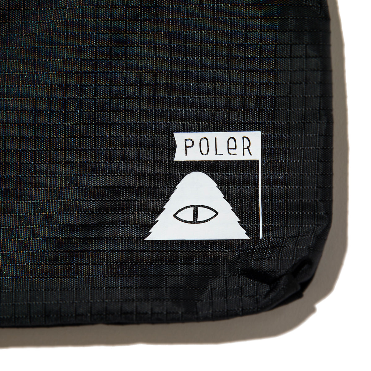 POLER STUFFABLE POUCH ポーラー スタッファブル ポーチ 261MCV0098【メンズ ナイロン素材 耐久性 サコッシュ アウトドア 26SS】