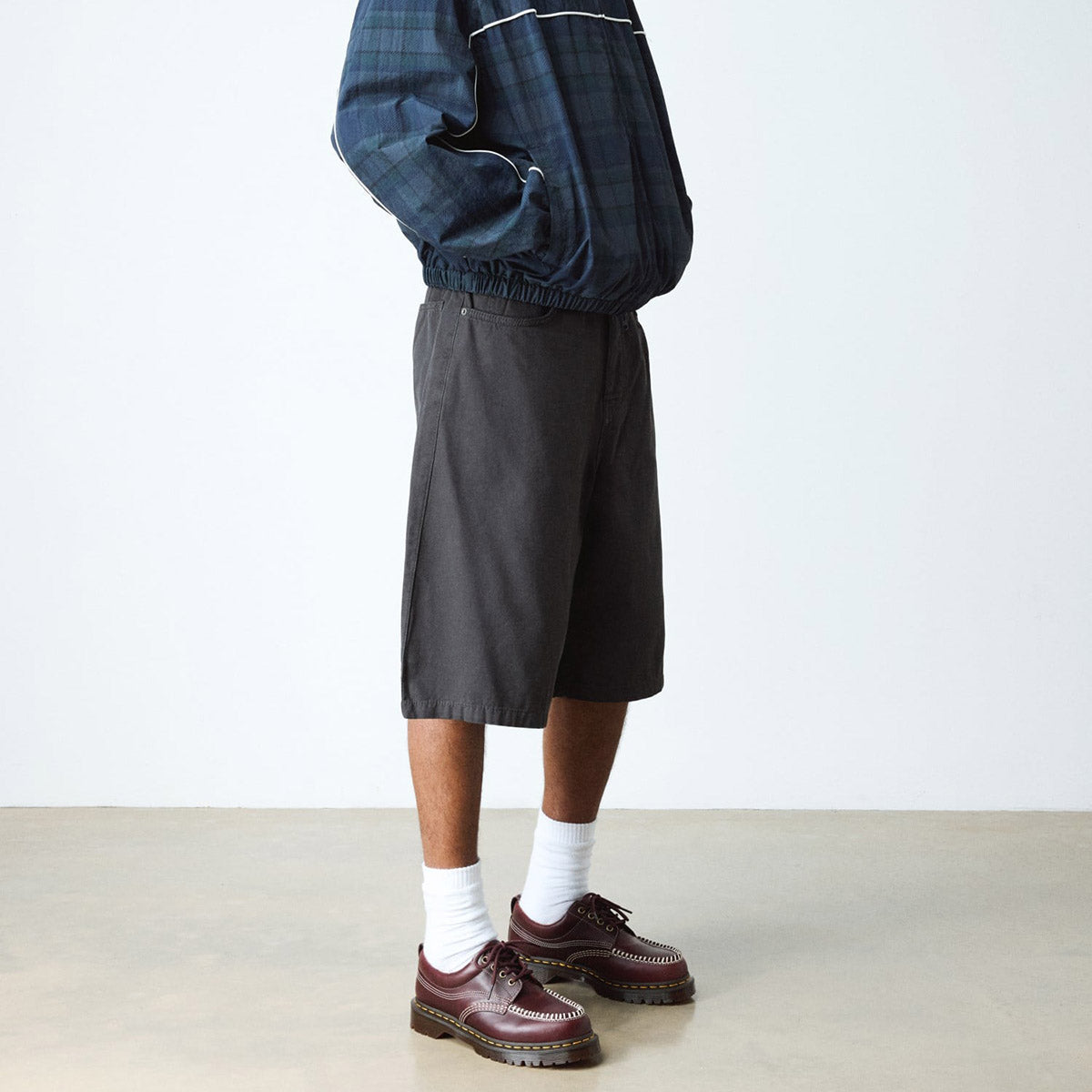 Dr. MARTENS LOWELL 4 HOLE SHOES ドクターマーチン ロウェル 4 ホール シューズ 31817600【メンズ ローファー モックトゥ レースアップ ヴィンテージ風 アナリンレザー 26SS】