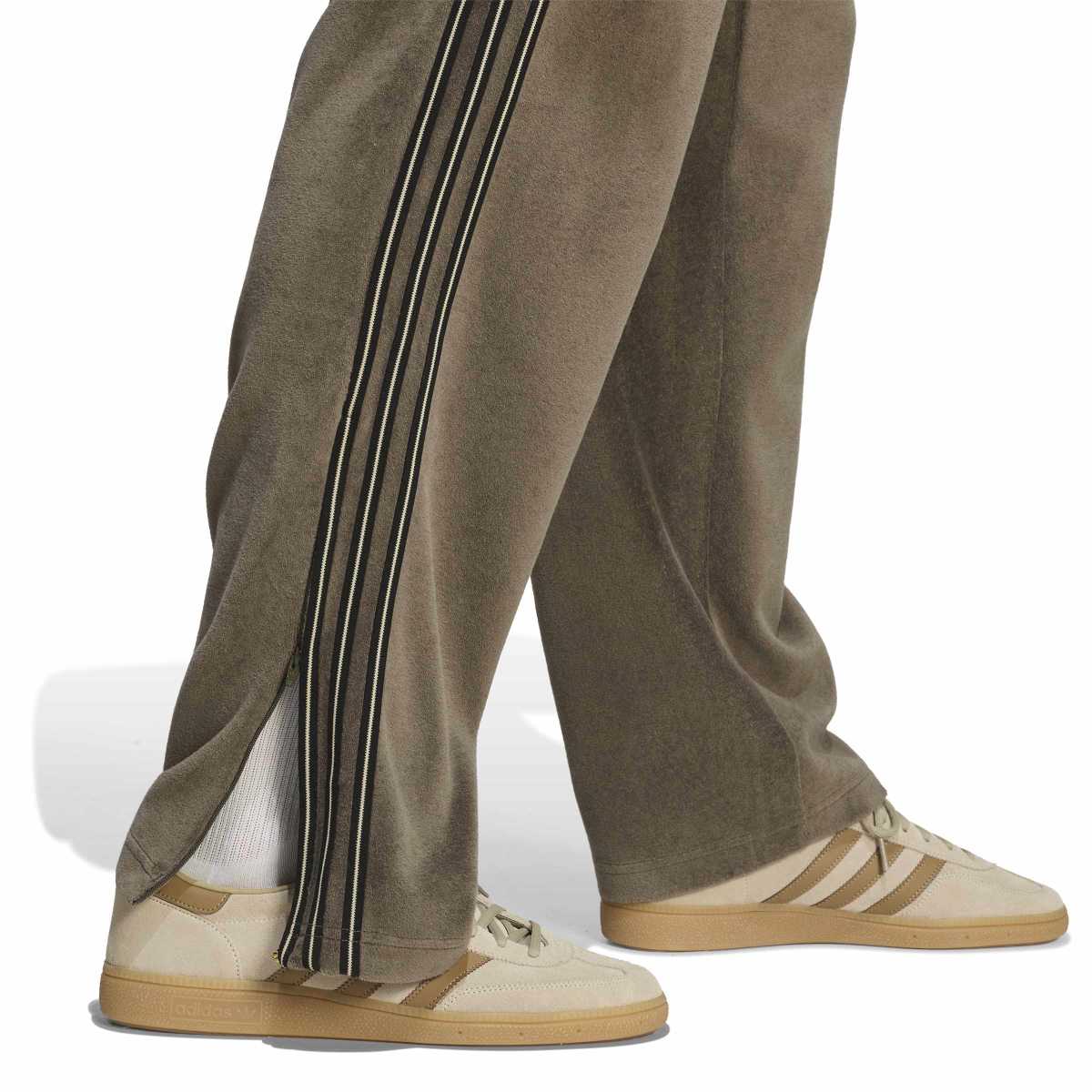 adidas Originals FIREBIRD VELOUR TRACK PANTS アディダスオリジナルス ファイヤーバード ベロア トラックパンツ TO122-KE4165【メンズ ベロアパンツ トラックパンツ カジュアル スポーティ デイリーユース 26FW】