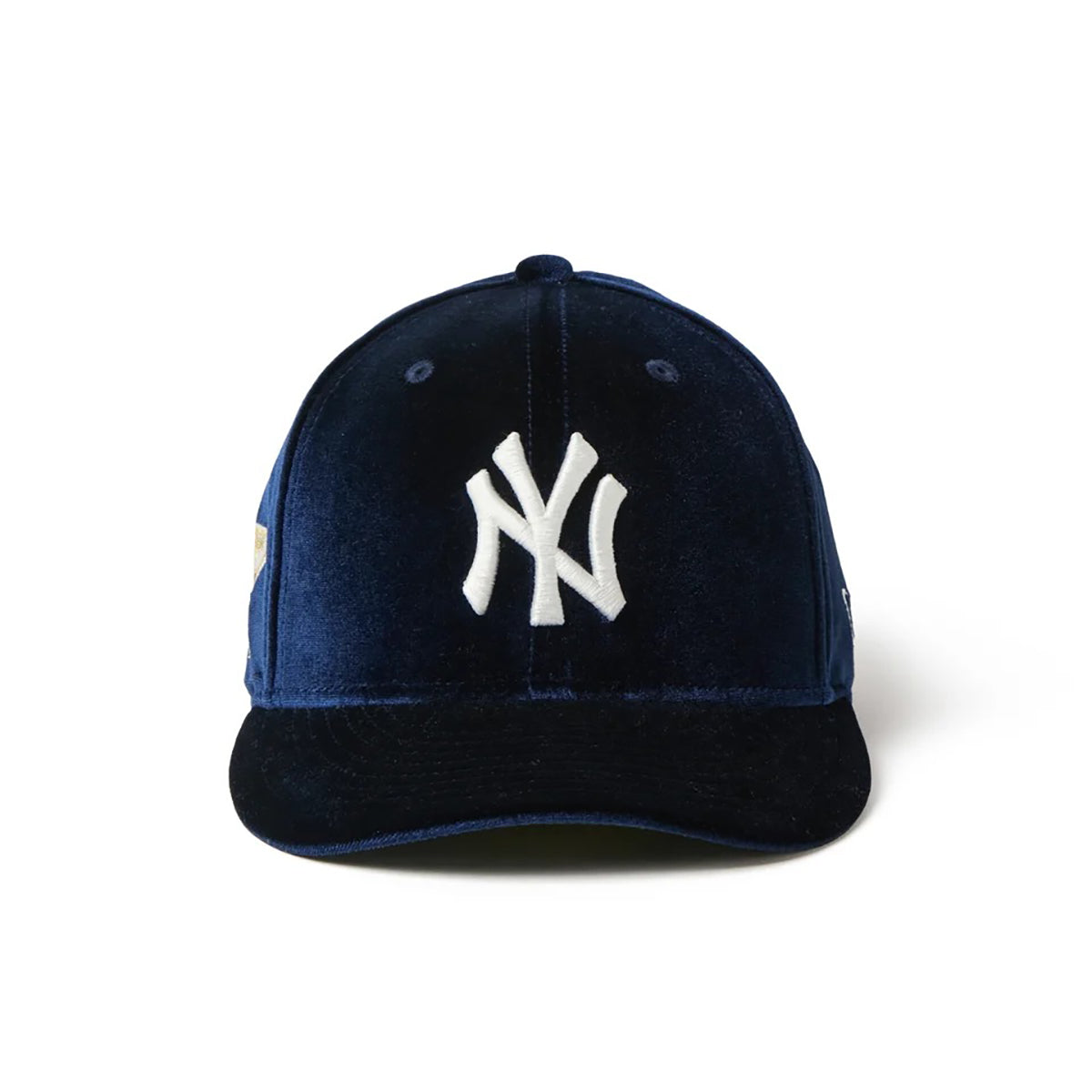 NEW ERA NEW YORK YANKEES VELVET PRE CURVED 59FIFTY ニューエラ ニューヨーク ヤンキース ベルベット プリカーブド 59FIFTY 15136903-108【メンズ キャップ 帽子 カーブドバイザー ベルベット 光沢 26FW】