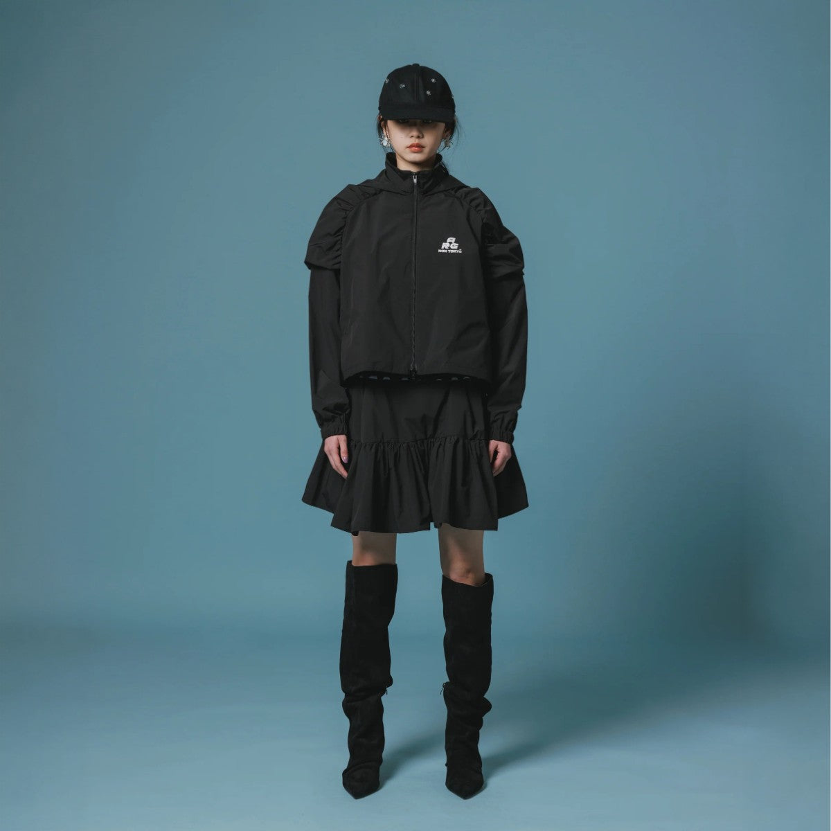 NON TOKYO 2WAY GATHER SHOULDER BLOUSON ノントーキョー 2WAY ギャザーショルダー ブルゾン NON-26A-0801【レディース アウター ライトシェル 2way 撥水加工 ロゴ 26FW】