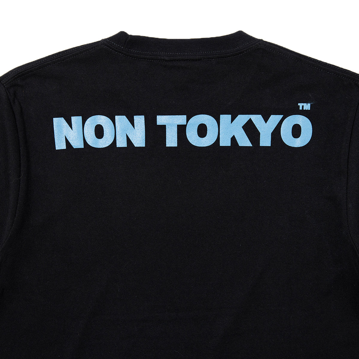 NON TOKYO PRINT T-SHIRT / DOC ノントーキョー プリントTシャツ / DOC NON-26A-SW8-006【レディース 半袖Tシャツ 前面プリント ディズニーコレクション 26FW】