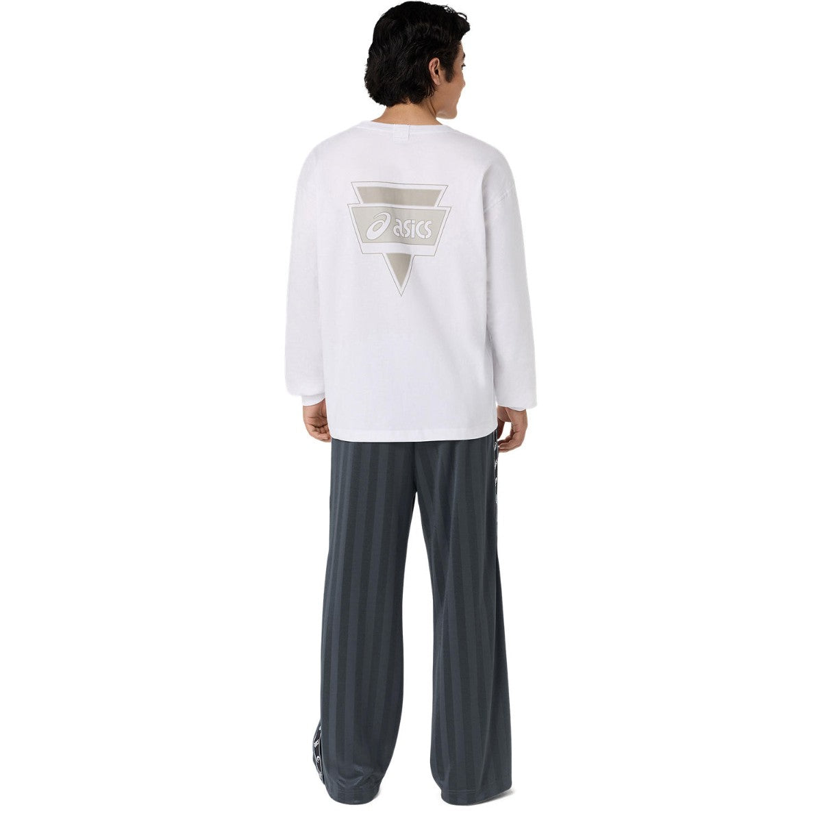 ASICS GRAPHIC LONG SLEEVE TEE アシックス グラフィック ロングスリーブ Tシャツ 2203A392【メンズ アーカイブデザイン レトログラフィック 長袖Tシャツ 26FW】