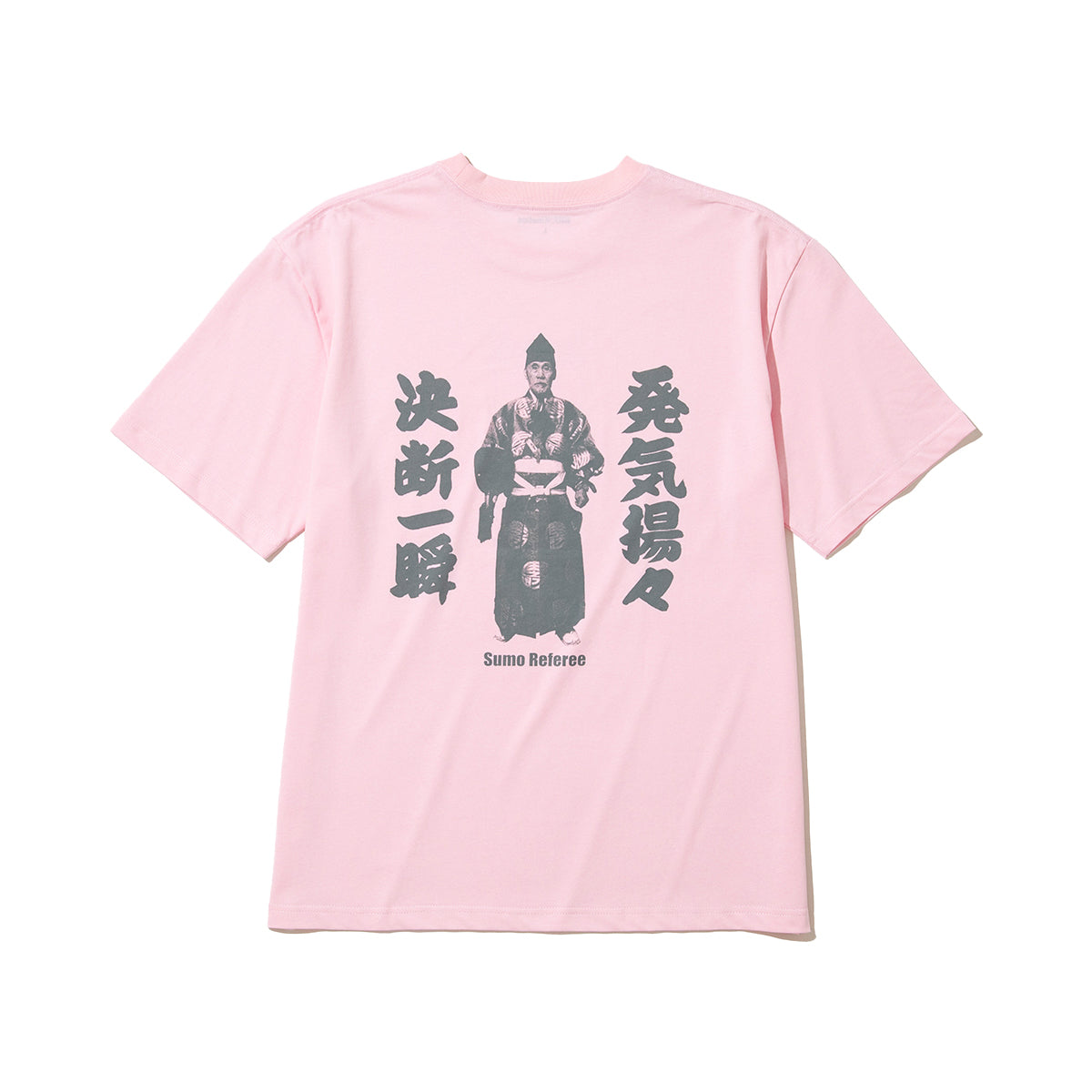 WAYP MUSIC 木村庄之助 決断一瞬 Tee ウェイプ ミュージック キムラショウノスケ ケツダンイッシュン ティー 2-20015【メンズ 半袖Tシャツ グラフィックデザイン 前面プリント コラボ商品 26FW】