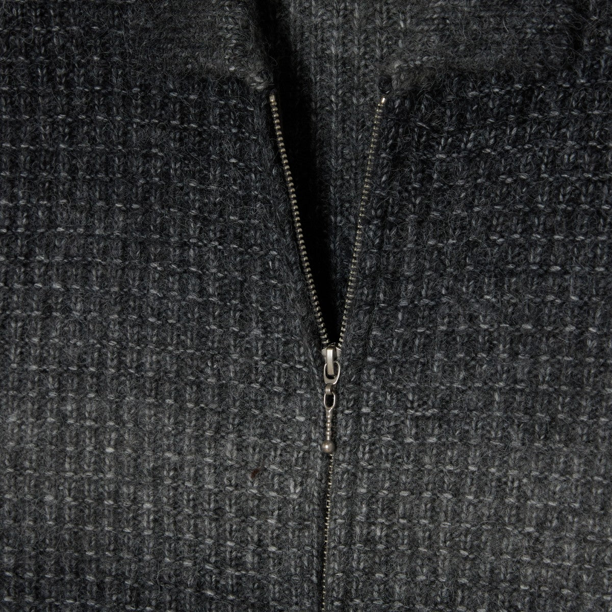 OBEY ANTON GRADIENT CARDIGAN オベイ アントン グラディエント カーディガン 151010054【メンズ カーディガン 羽織 メタルジップ仕様 レギュラーフィット 26FW】