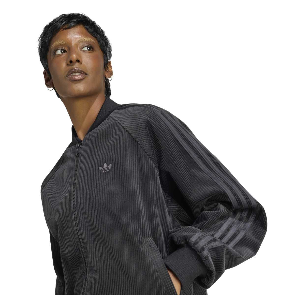 adidas Originals CORDUROY SST OVERSIZED TRACK TOP アディダスオリジナルス コーデュロイ SST オーバーサイズ トラックトップ LOH25-KQ6436【レディース トラックジャケット オーバーサイズ コーデュロイ カジュアル デイリーユース 26FW】