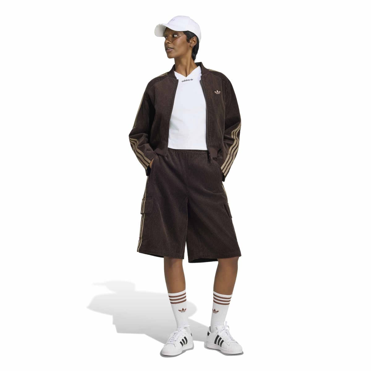 adidas Originals CORDUROY SST TRACK TOP アディダスオリジナルス コーデュロイ SST トラックトップ VW873-KT0052【レディース トラックジャケット ショート丈 コーデュロイ カジュアル デイリーユース 26FW】
