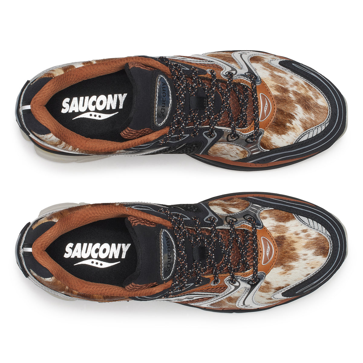 Saucony PROGRID TRIUMPH 4 SPACE COWBOY サッカニー プログリッド トライアンフ 4 スペース カウボーイ S101200-1002-SILVER-GLOVE【メンズ スニーカー ランニングシューズ 機能性 デイリーユース 26FW】