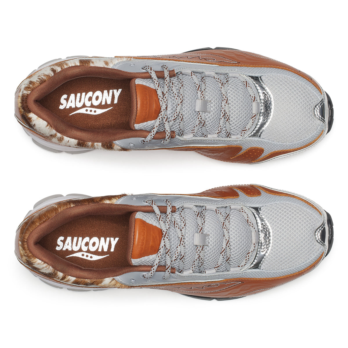 Saucony PROGRID V2 SPACE COWBOY サッカニー プログリッド V2 スペースカウボーイ S101247-1003-SILVER-GLOVE【メンズ スニーカー ランニングシューズ 機能性 快適性 カジュアル 26FW】