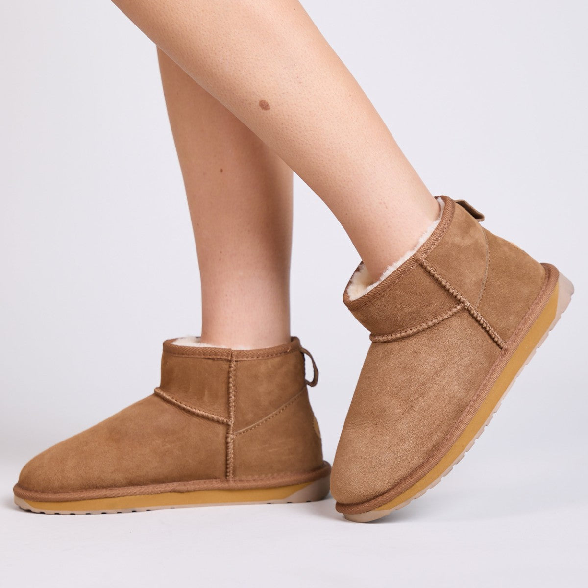 EMU Stinger Micro イーエムユー スティンガー マイクロ W10937-BEG【レディース ムートンブーツ ショートブーツ 軽量 クッション性 耐久性 26FW】
