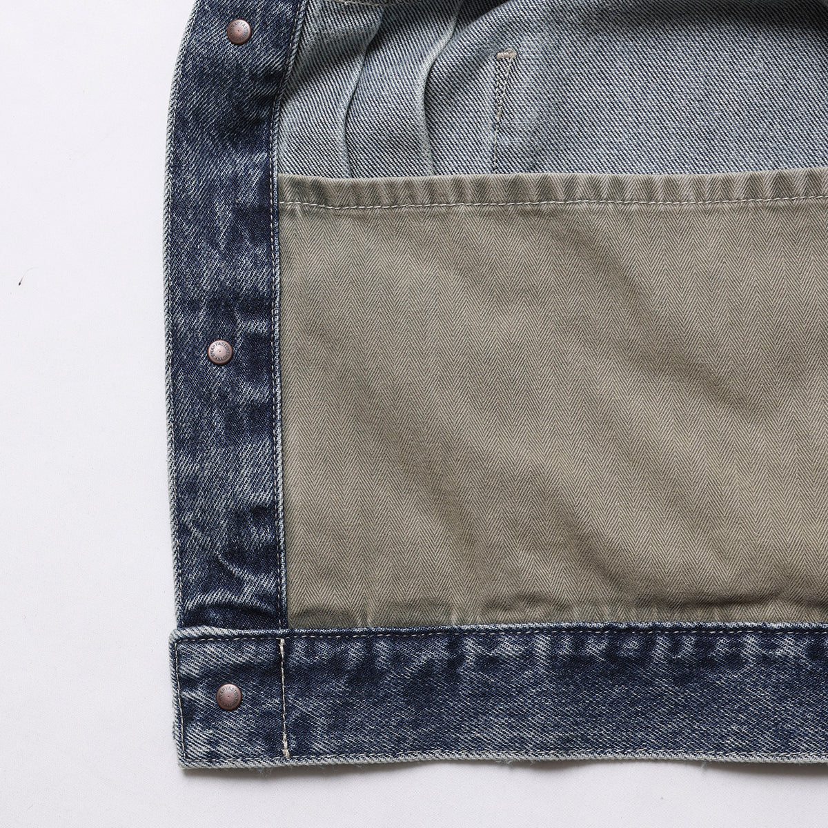 Liberaiders DAMAGED DENIM TRUCKER JACKET リベレイダース ダメージド デニム トラッカー ジャケット 730152603【メンズ デニムジャケット ヴィンテージ ダメージ加工 カジュアル 13.5oz 26FW】