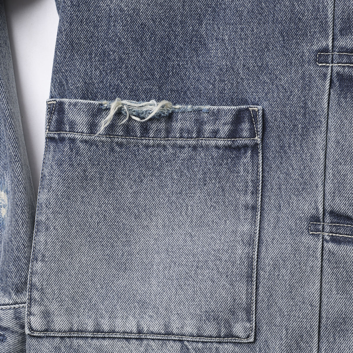 Liberaiders DAMAGED DENIM TRUCKER JACKET リベレイダース ダメージド デニム トラッカー ジャケット 730152603【メンズ デニムジャケット ヴィンテージ ダメージ加工 カジュアル 13.5oz 26FW】