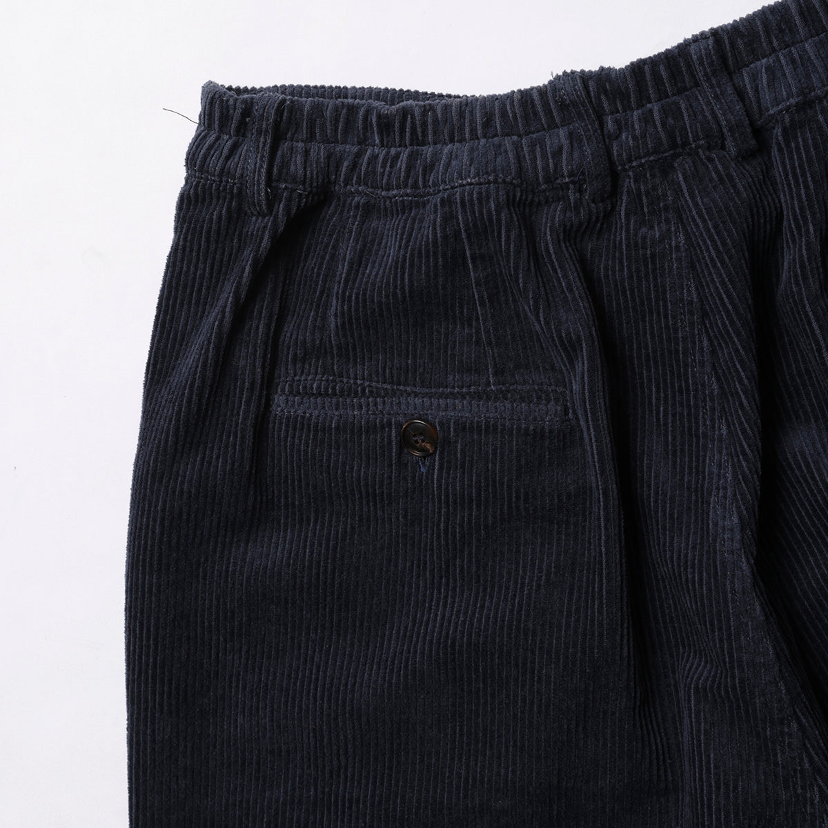 Liberaiders CORDUROY TAPERED SLACKS リベレイダース コーデュロイ テーパード スラックス 737062603【メンズ テーパードパンツ コーデュロイ タック カジュアル デイリーユース 26FW】