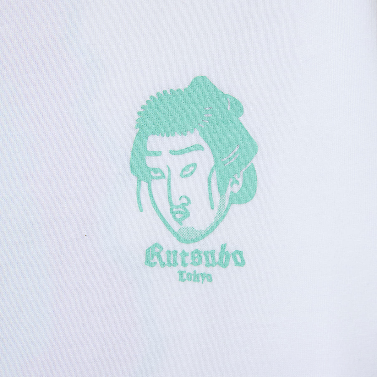 坩堝 BU-TARE TEE (RUTSUBO×YU SUDA) RUTSUBO ブータレ ティー R26FA-SUDA-TS1【メンズ 半袖Tシャツ グラフィックデザイン ポイントロゴ コットンボディ 26FW】