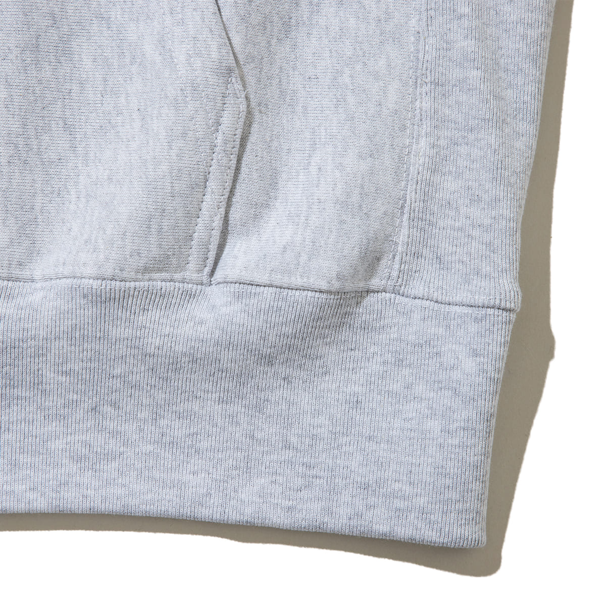 坩堝 KUMADE PULLOVER HOODIE (RUTSUBO×画工遊鷹) RUTSUBO クマデ プルオーバー フーディー R26FA-YUTAKA-PF1【メンズ フード付きパーカー グラフィック ヘビーウェイトスウェット 12oz 26FW】