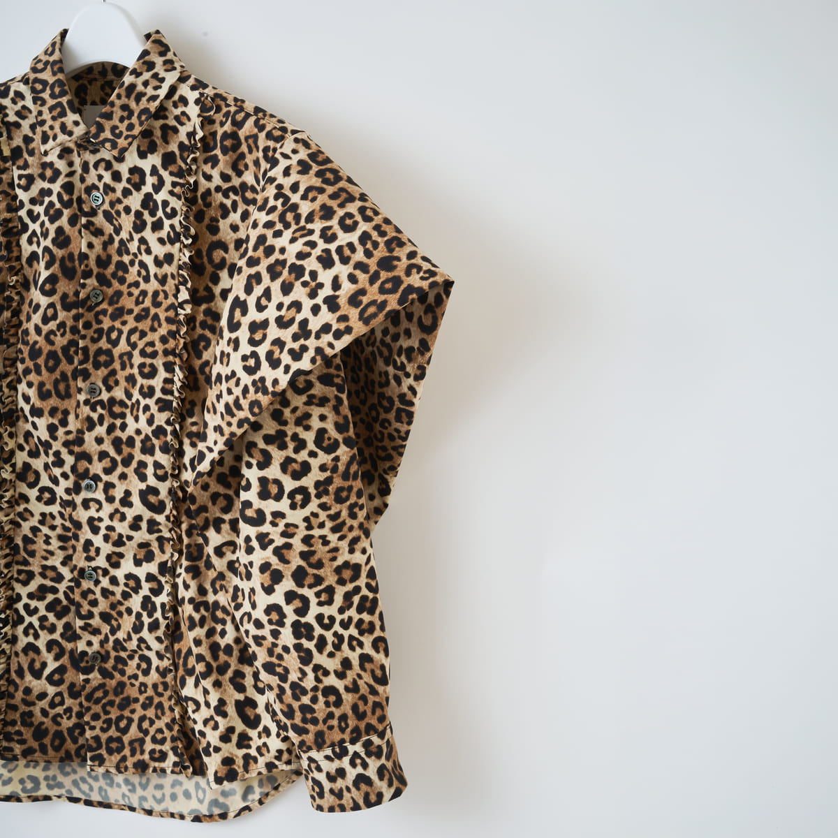 naokitomizuka Leopard-Sleeve Volume Shirt ナオキトミヅカ レオパードスリーブボリュームシャツ GRNTB027【レディース 長袖シャツ ヒョウ柄 日本製 26FW】