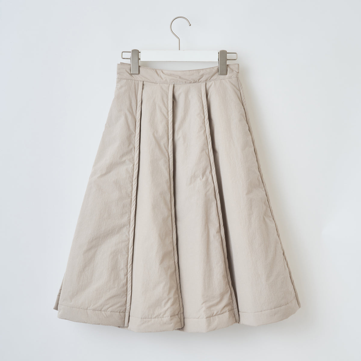 naokitomizuka Reebok Padded Pleated Skirt ナオキトミヅカ リーボック パデットプレーテッドスカート GRNTS015【レディース 中綿 プリーツスカート ロゴ刺繍 スポーティ 26FW】