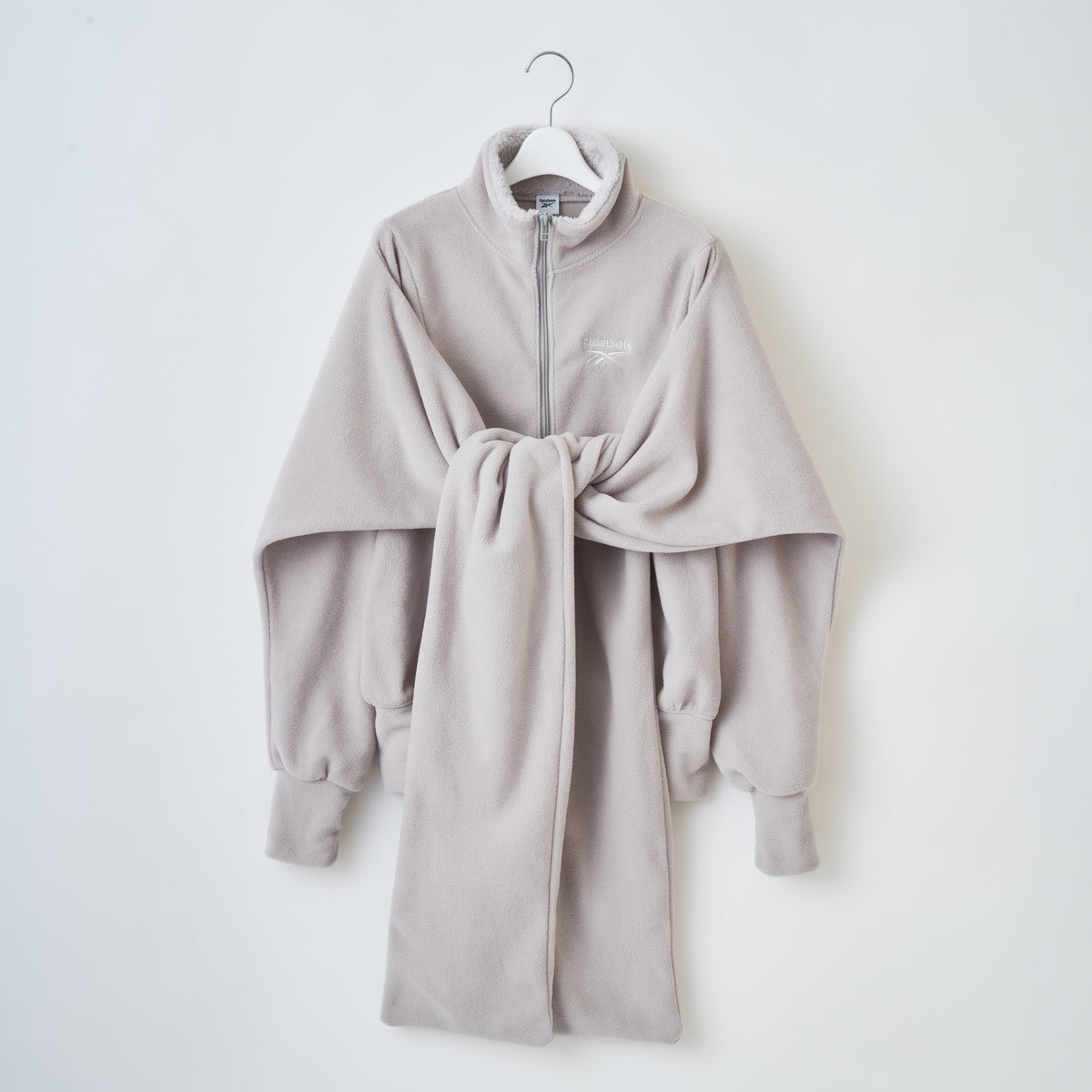 naokitomizuka Reebok Big Ribbon Fleece ナオキトミヅカ リーボック ビッグリボンフリース GRNTT028【レディース ジップジャケット リボン マフラー フリース ロゴ刺繍 26FW】