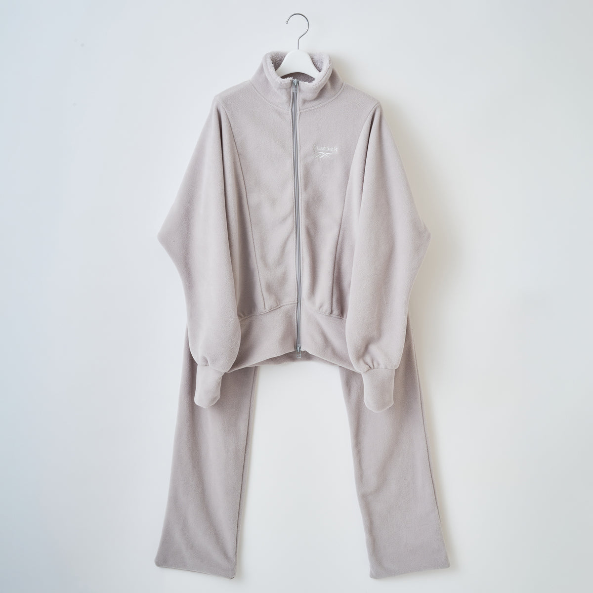 naokitomizuka Reebok Big Ribbon Fleece ナオキトミヅカ リーボック ビッグリボンフリース GRNTT028【レディース ジップジャケット リボン マフラー フリース ロゴ刺繍 26FW】