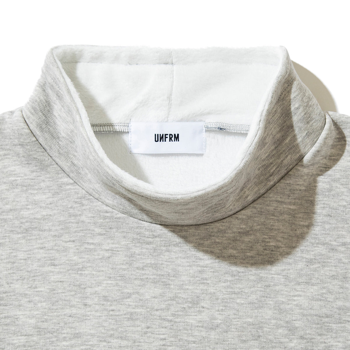 REVERSE FLEECE EMBROIDERY MOCK NECK PULLOVER