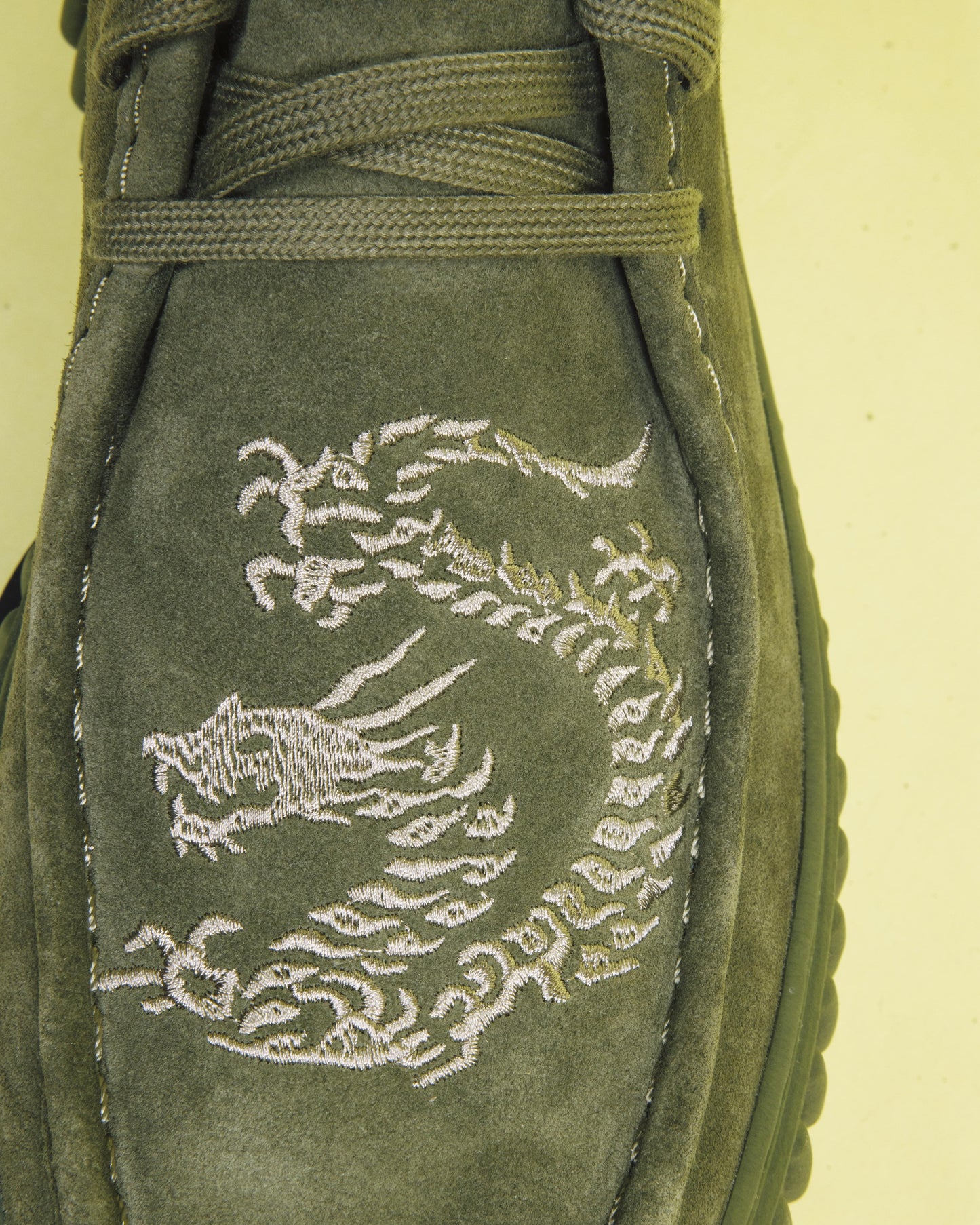 PLEASURES x Clarks TORHILL DRGN LO