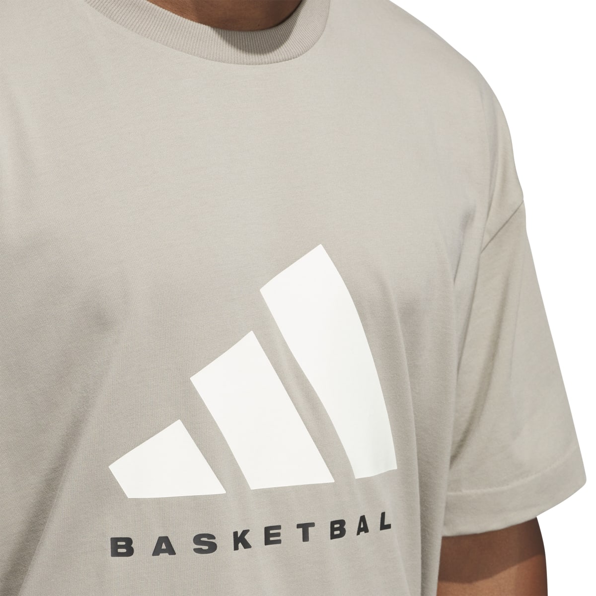 BASKETBALL TEE