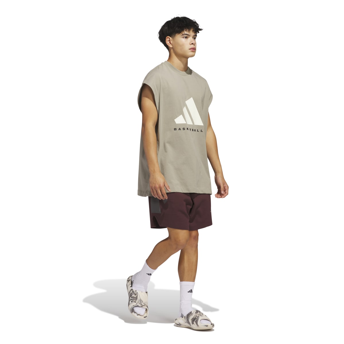 BASKETBALL SLEEVELESS TEE