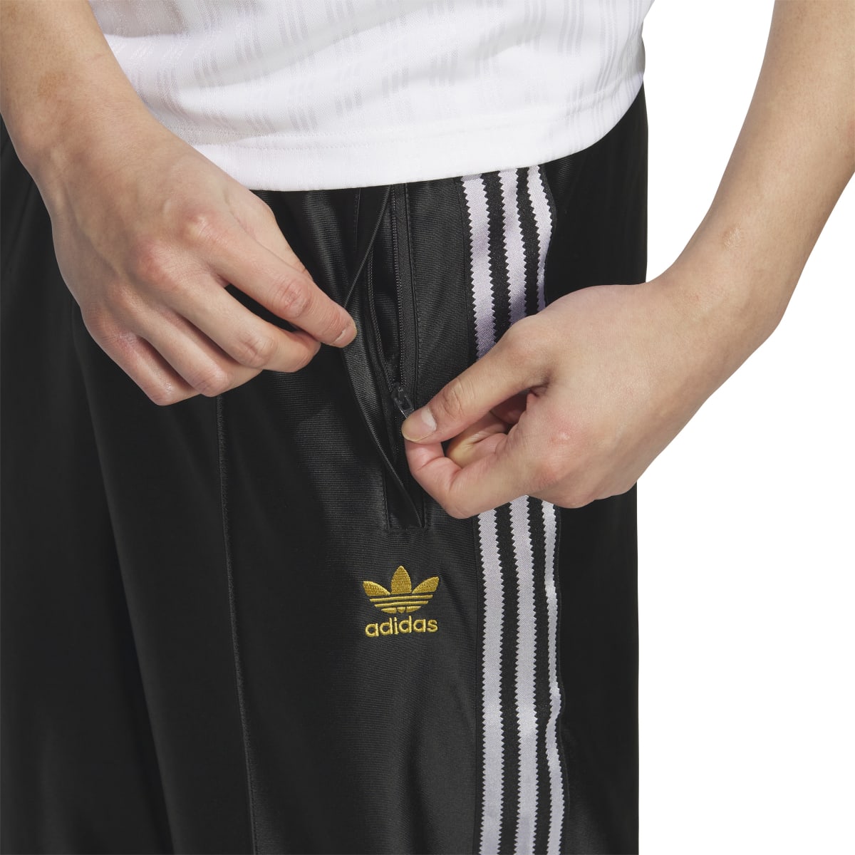 SST TRACK PANTS