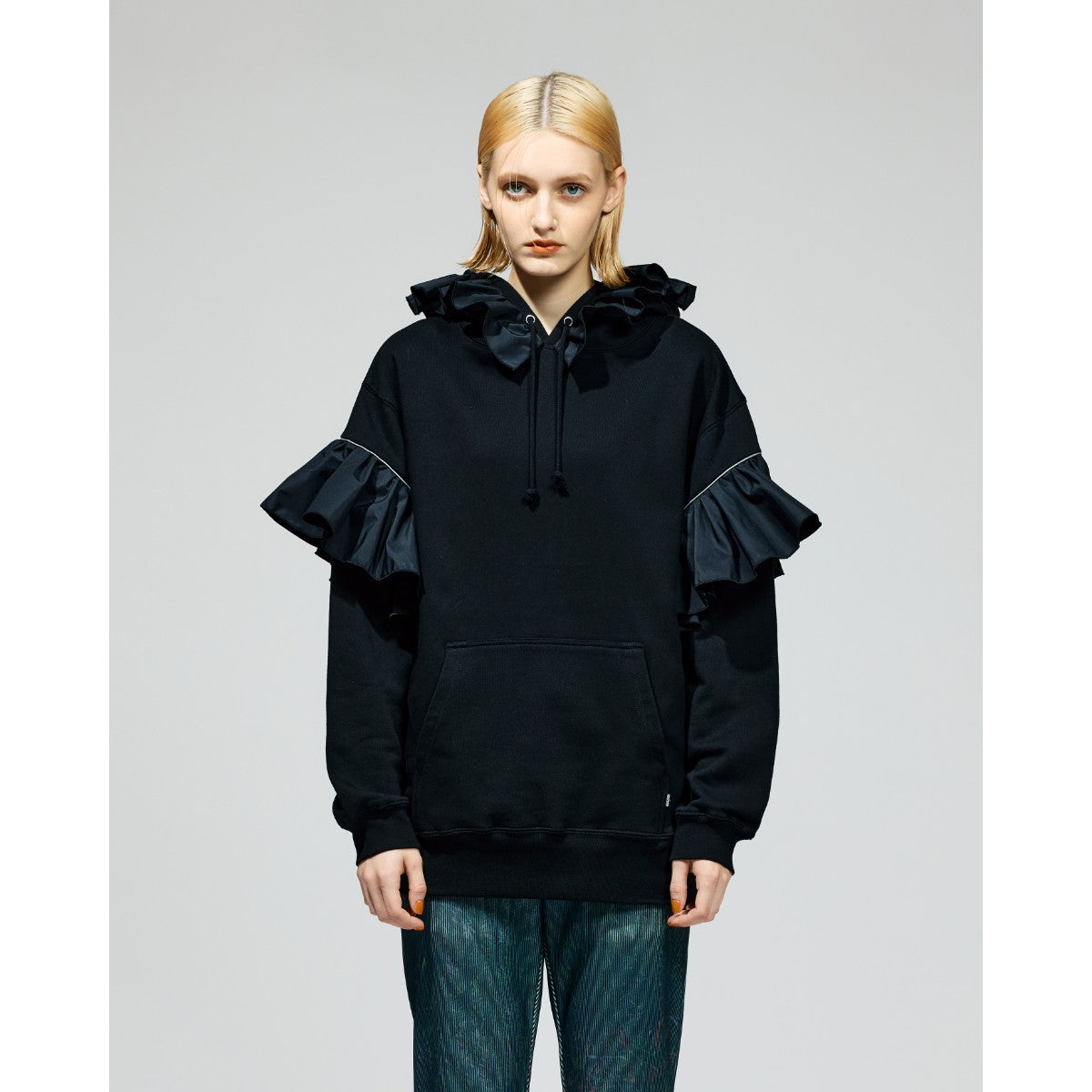 FRILL SWEAT HOODIE