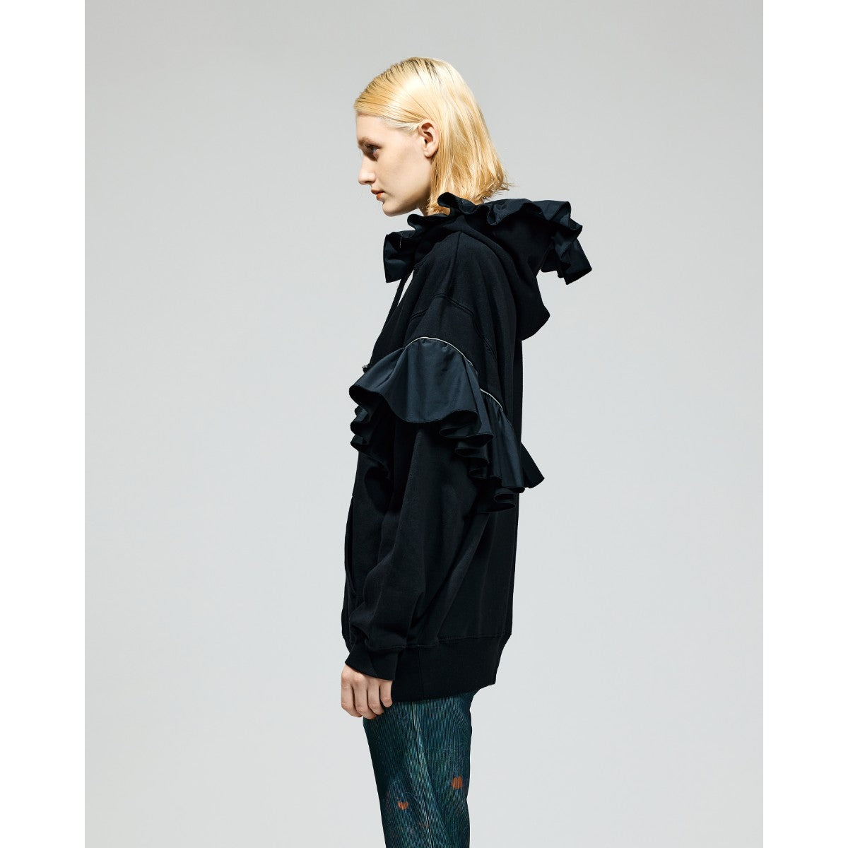 FRILL SWEAT HOODIE