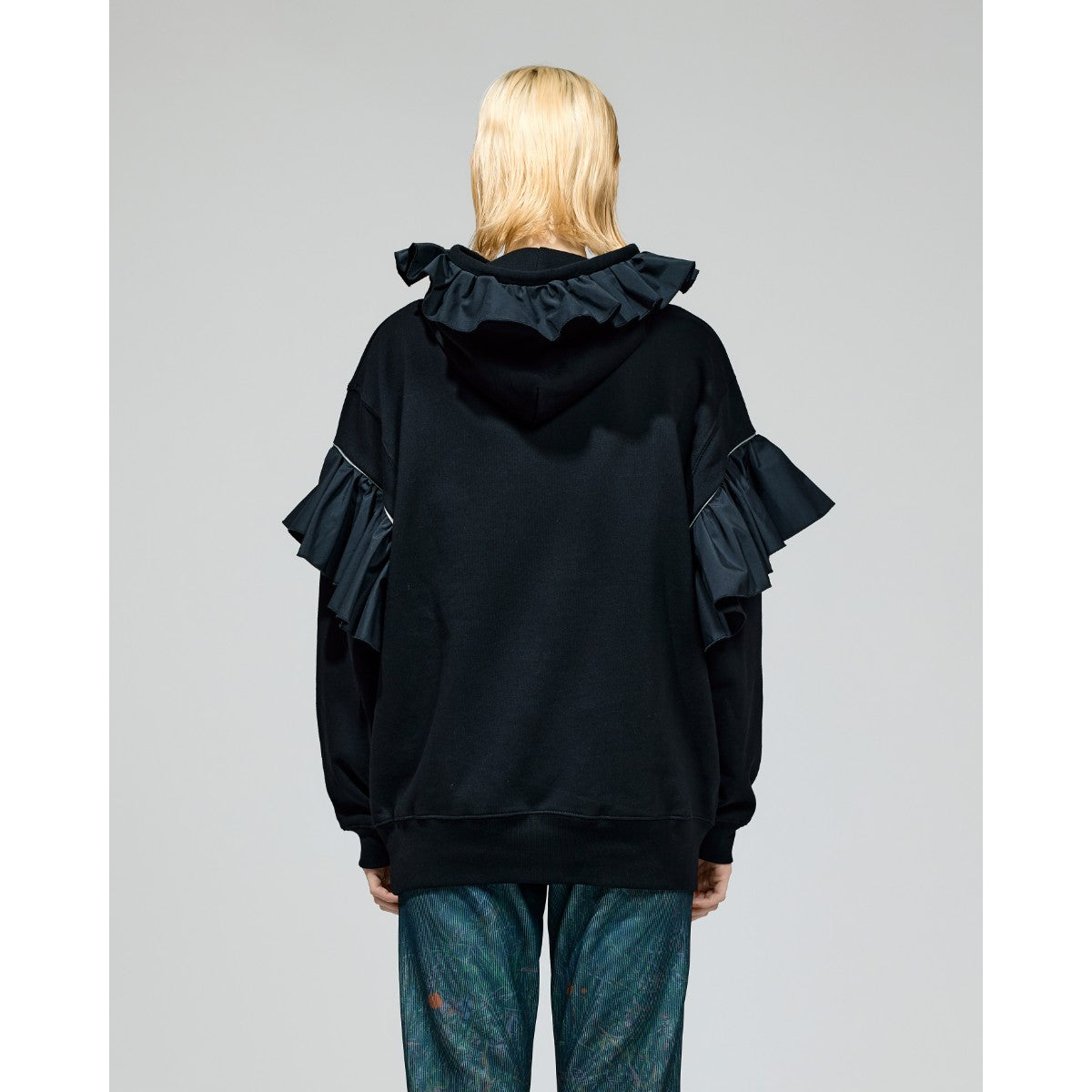 FRILL SWEAT HOODIE