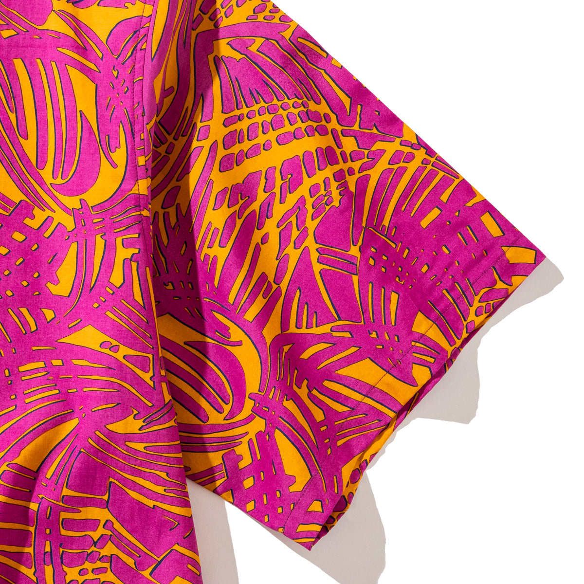 Patterned Open Collar S/S Shirt