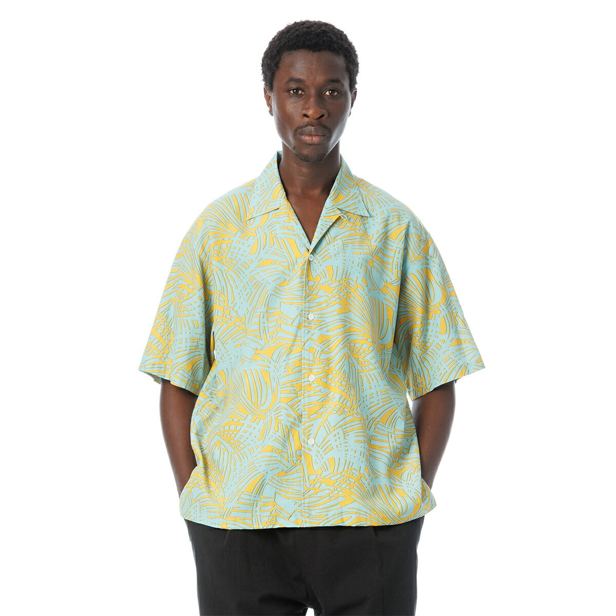 Patterned Open Collar S/S Shirt