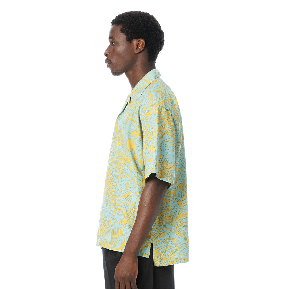 Patterned Open Collar S/S Shirt