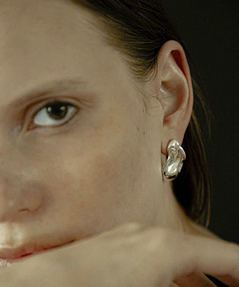 Oyster pierced earrings