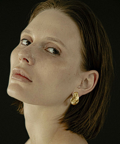 Oyster pierced earrings