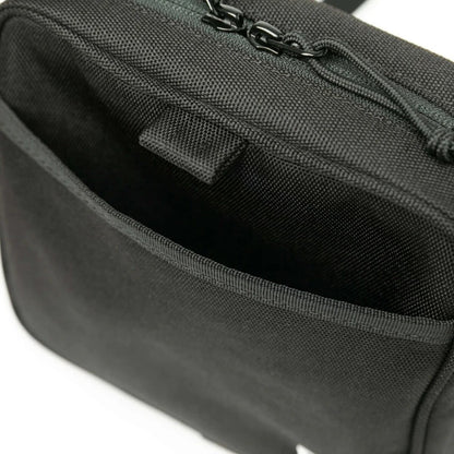 SQUARE SHOULDER POUCH 1.5L 【予約】2月15日発売予定【返品交換キャンセル不可】