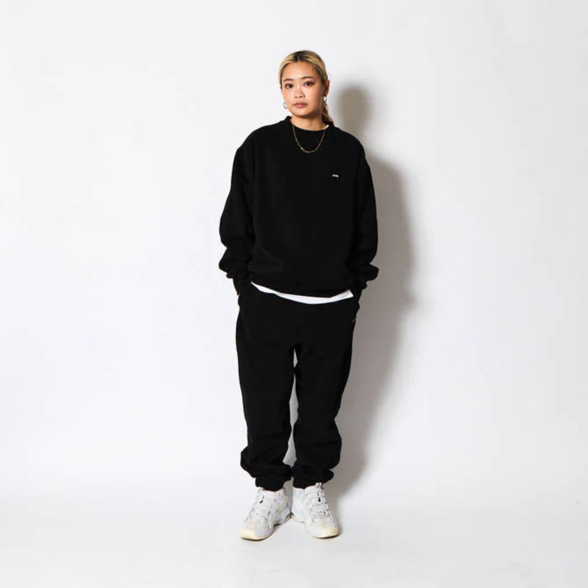 CLASSIC AKTR LOGO SWEAT CREW NECK 【10月20日以降発送】