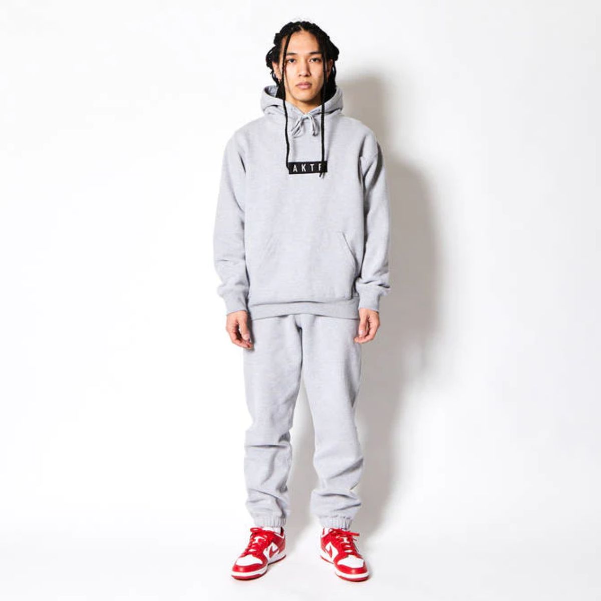 LOGO SWEAT PANTS 【10月20日以降発送】