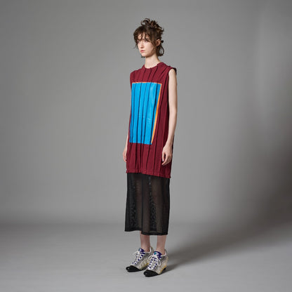 PIN TACK ONE-PIECE