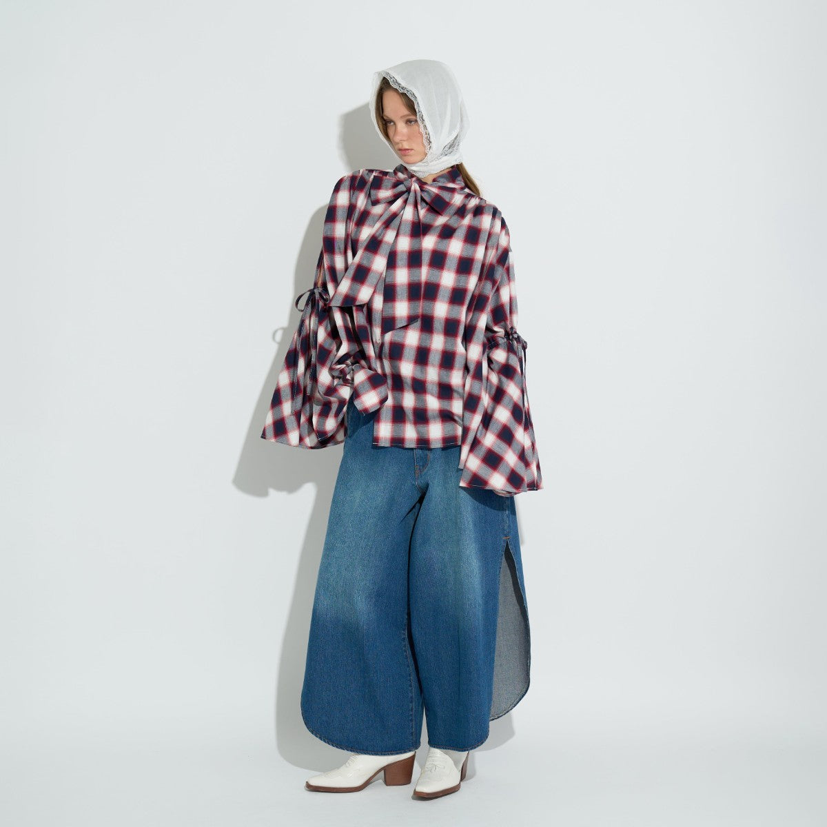 SIDE SLIT DENIM LONG PANTS