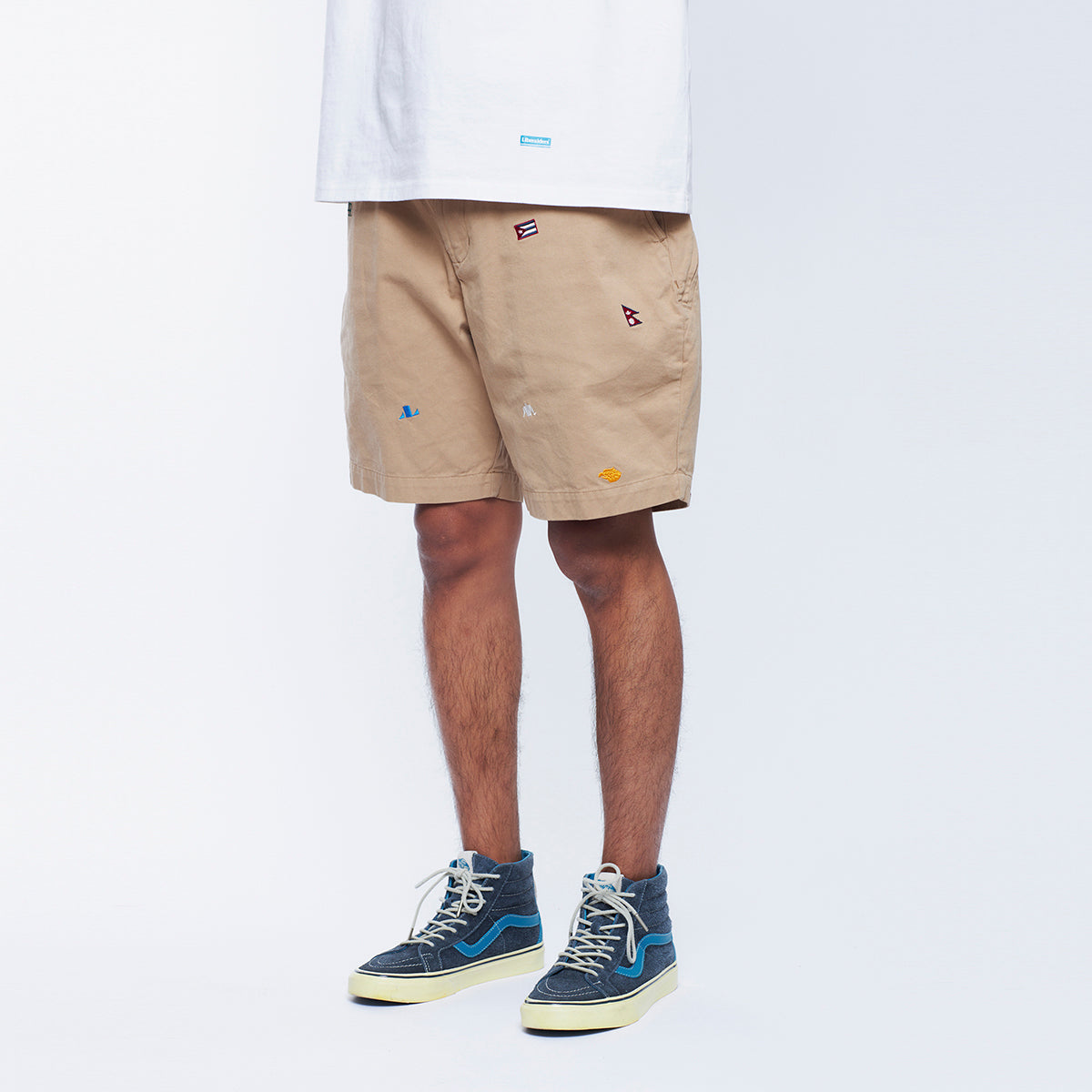 LR EMBROIDERY SHORTS