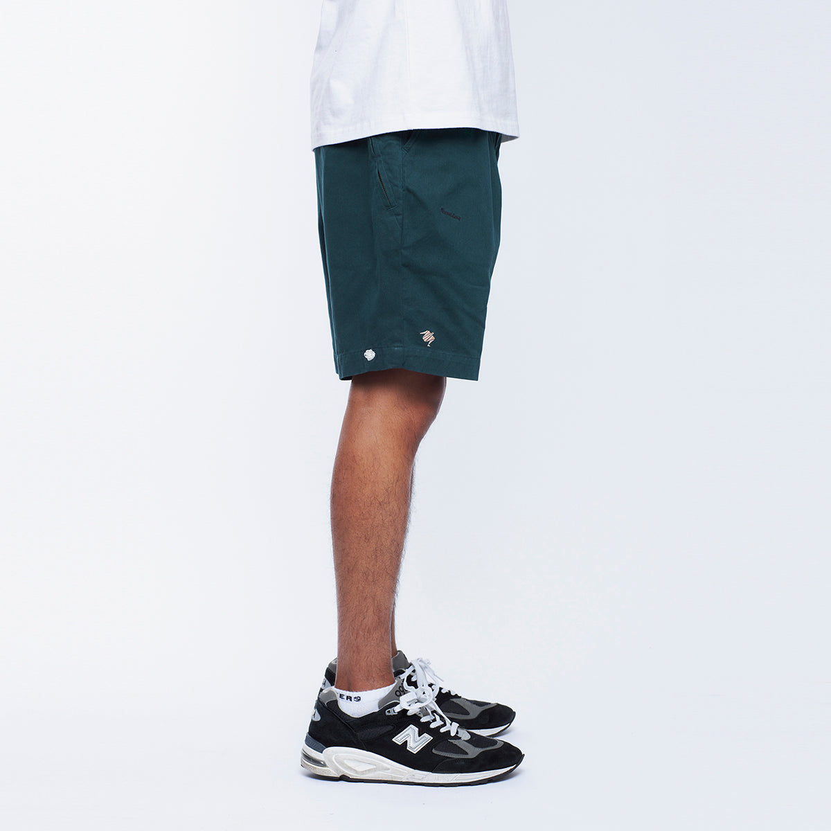 LR EMBROIDERY SHORTS