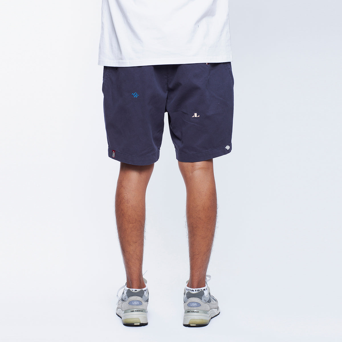 LR EMBROIDERY SHORTS