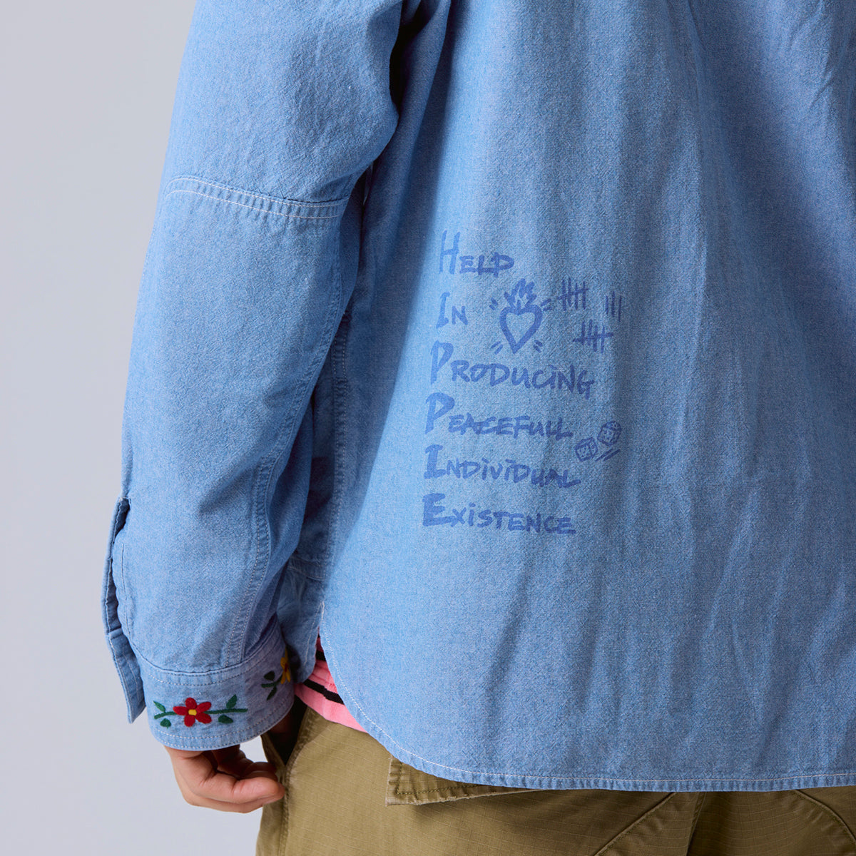 HIPPIE CHAMBRAY SHIRT